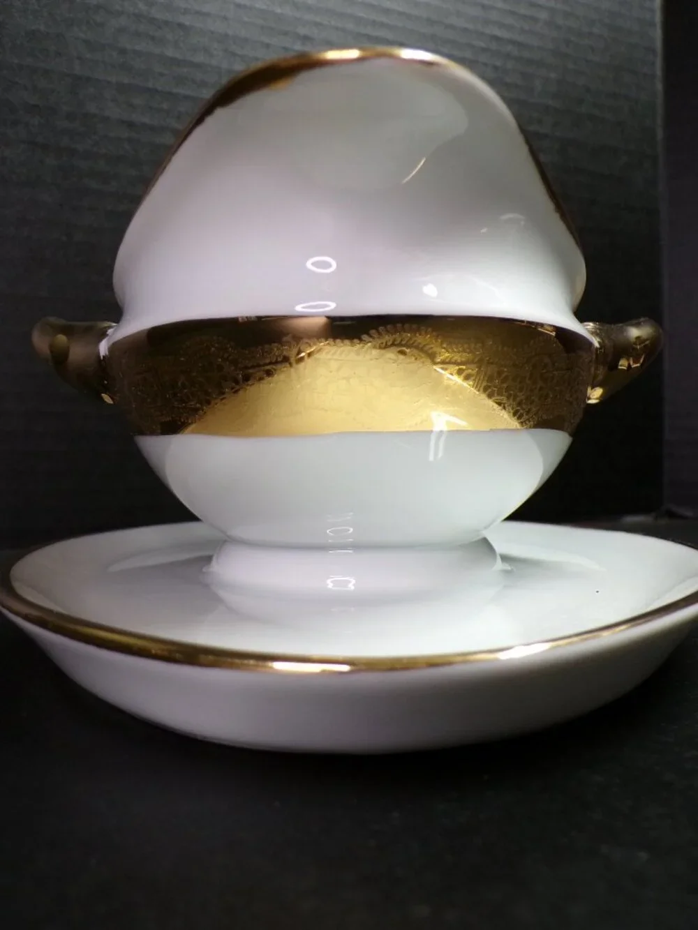 Vintage Gravy Boat with Attached Underplate Bavaria Superior Karat Gold Trim